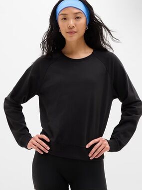 Athleta black crewneck